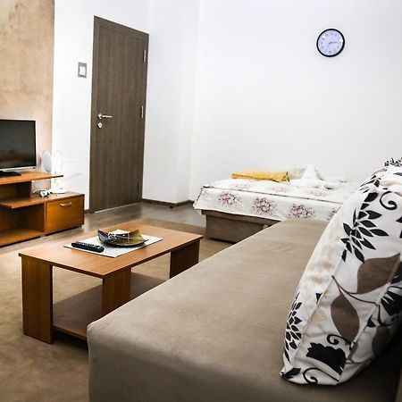 Comfort Inn Apartment 2 Нови пазар Екстериор снимка